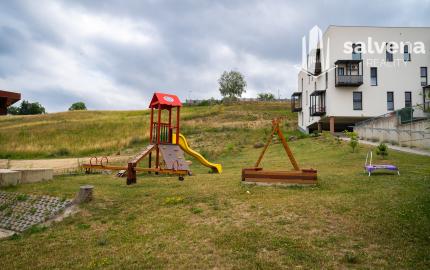 PRENAJATÉ Zariadený 2-i byt v novostavbe s balkónom – Trnkov