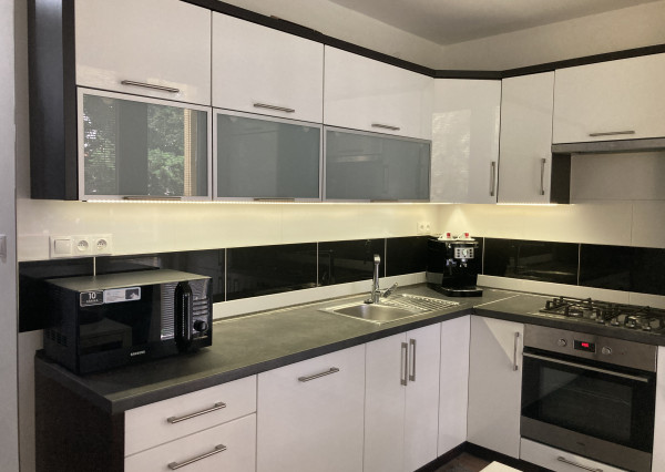 Zrekonštruovaný 2-izbový byt na prenájom v tichej lokalite