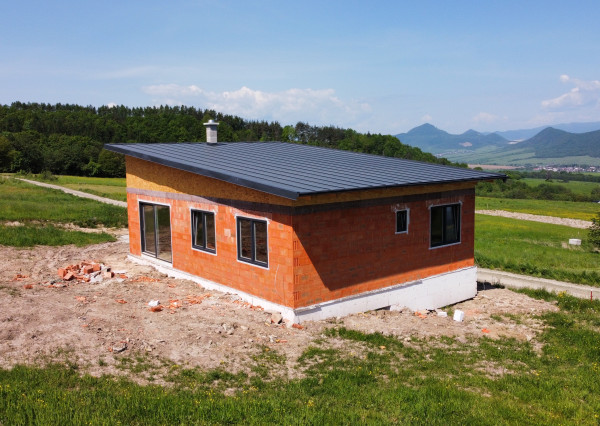 Rodinný dom s výhľadom na Slanské vrchy – obec Okružná