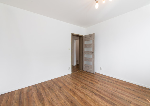 PRENAJATÉ Zariadený 3-izbový byt s loggiou – , Sídlisko II