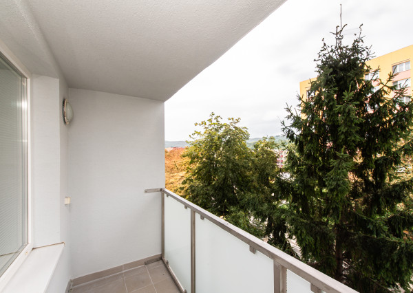 PRENAJATÉ Zariadený 3-izbový byt s loggiou – , Sídlisko II