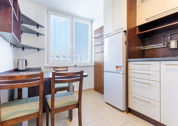 PRENAJATÉ Zariadený 2-izbový byt s lodžiou – Sídlisko II