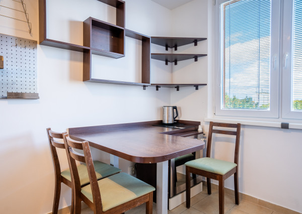 PRENAJATÉ Zariadený 2-izbový byt s lodžiou – Sídlisko II